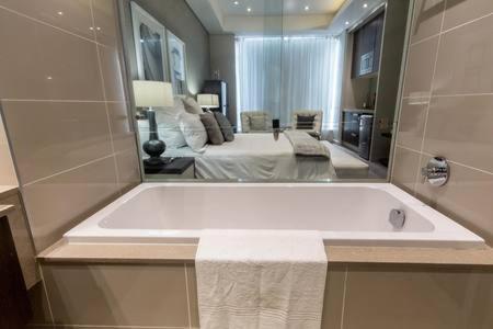 Sandton Skye Apartment Johannesburg Exterior photo
