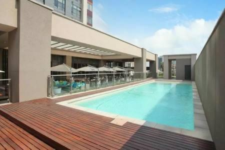 Sandton Skye Apartment Johannesburg Exterior photo